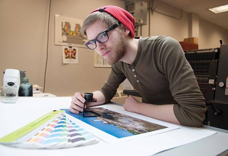Students in applied arts learning environment