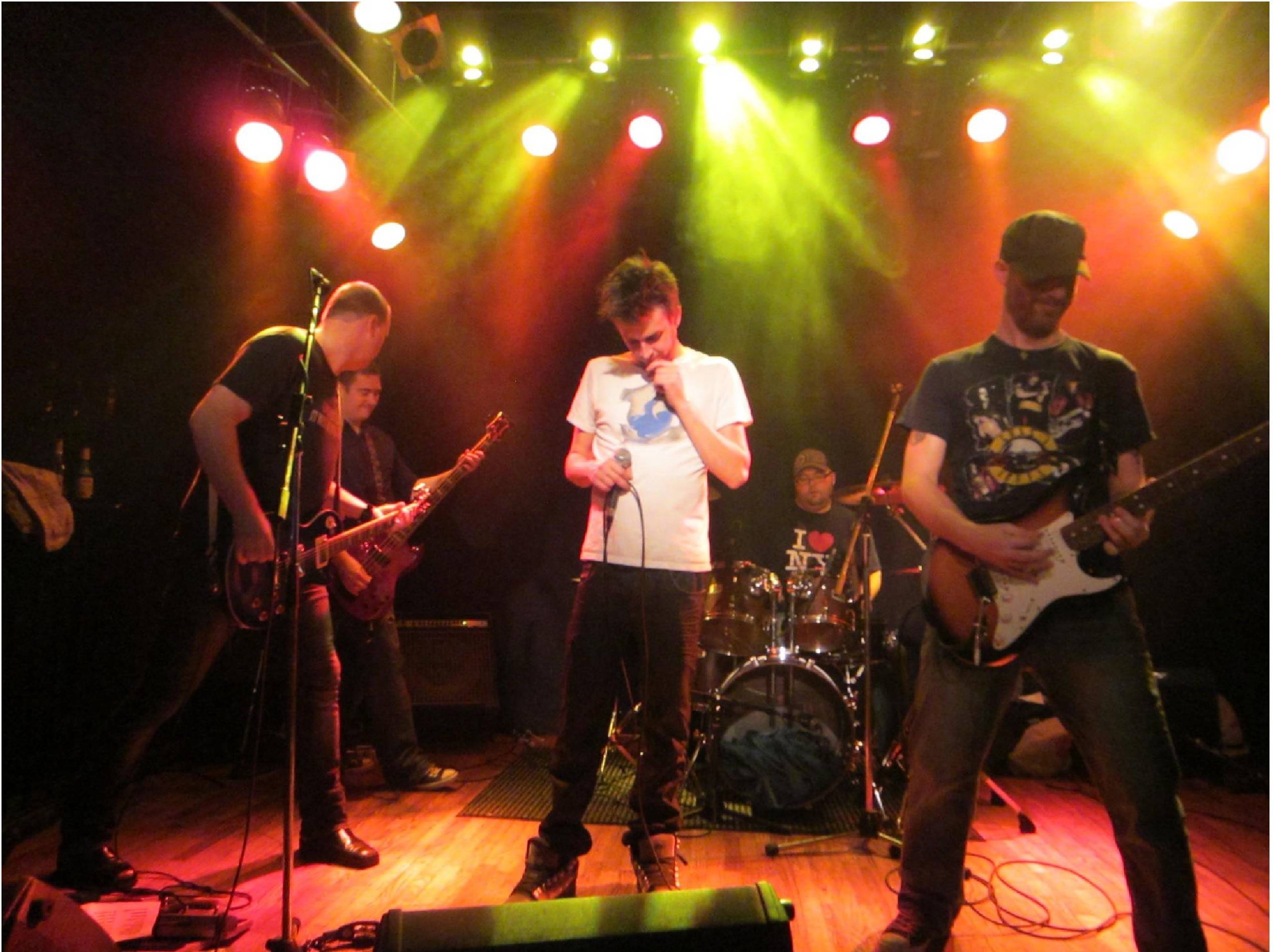 CNA grad makes top 20 in Slash cover artist contest
